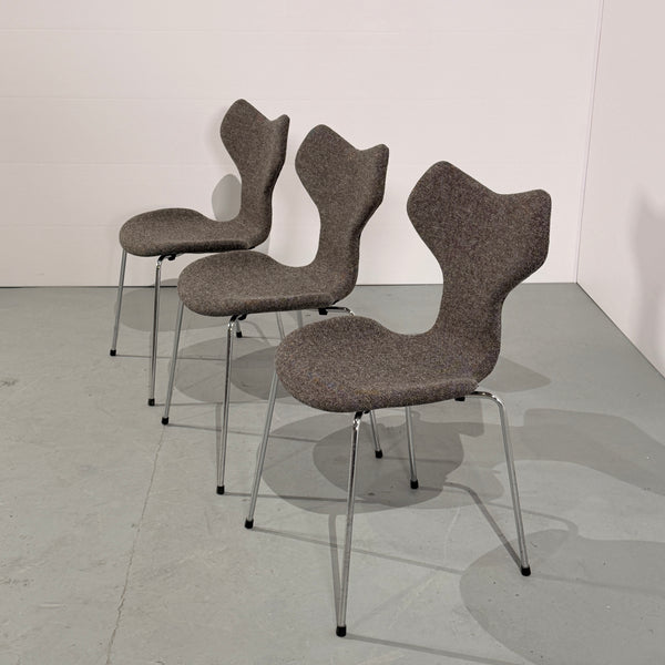 Fritz Hansen Grand Prix Chairs by Arne Jacobsen, Set of Three