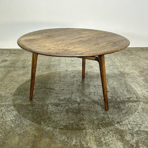 De La Espada Solo Round Table by Neri&Hu
