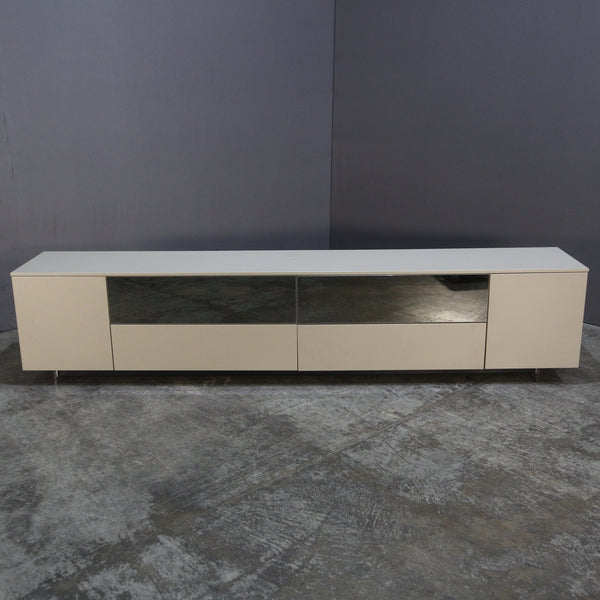Amode ST270D - 45 Space H51 TV Unit @ REHAUS