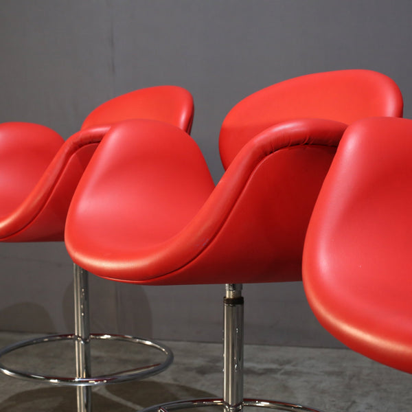 Artifort Little Tulip High Stool by Pierre Paulin @ REHAUS
