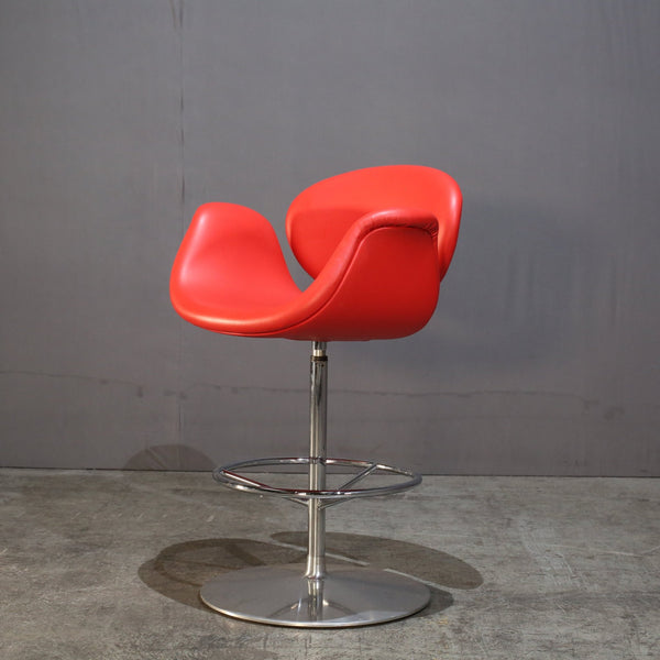 Artifort Little Tulip High Stool by Pierre Paulin @ REHAUS