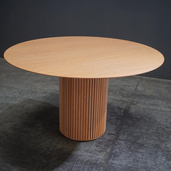 Asplund Oak Palais Royal Dining table by Anya Sebton and Eva Lilja Lowenheilm - REHAUS - Asplund