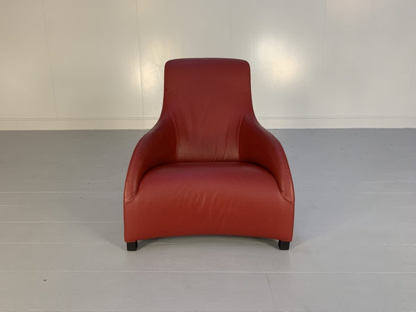 B&B Italia Armchair - Maxalto Kalos 9750 - In Oxblood Gamma Leather @ REHAUS