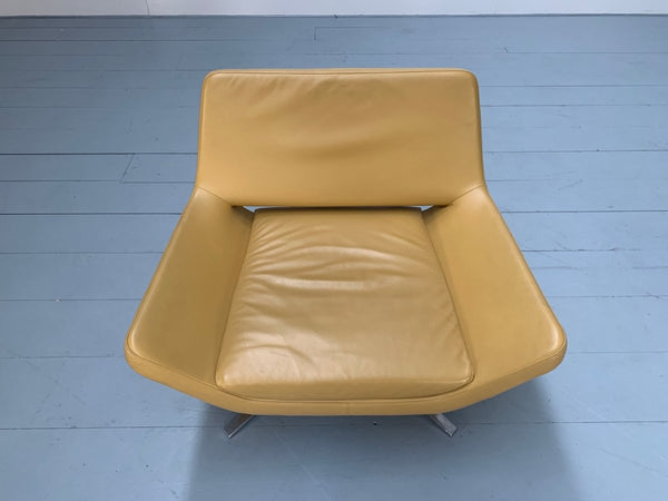 B&B Italia Metropolitan ME84 Armchair - In Tan Gamma Leather @ REHAUS