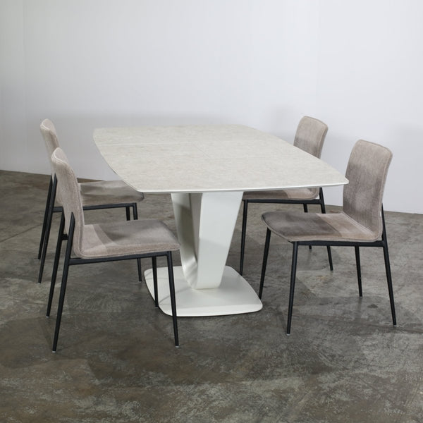 BoConcept Alicante Dining Table by ARDE @ REHAUS