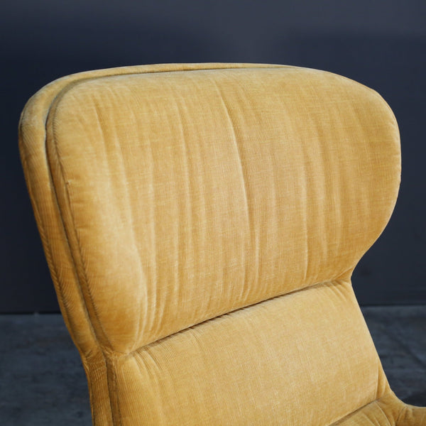 BoConcept Corduroy Yellow Chair with Swivel Function @ REHAUS