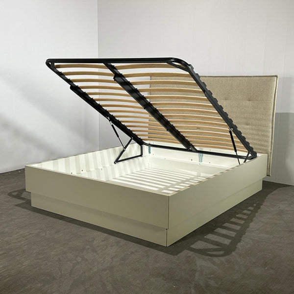 BoConcept Lugano Storage Bed @ REHAUS