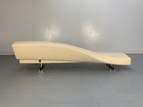 Cassina Aspen Sofa - In Ivory Pelle Leather @ REHAUS