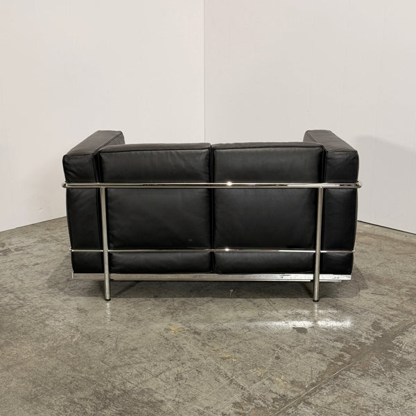 Cassina Fauteuil Grand Confort Petit Modele 2 by LeCorbusier, Pierre Jeanneret and Charlotte Perriand @ REHAUS