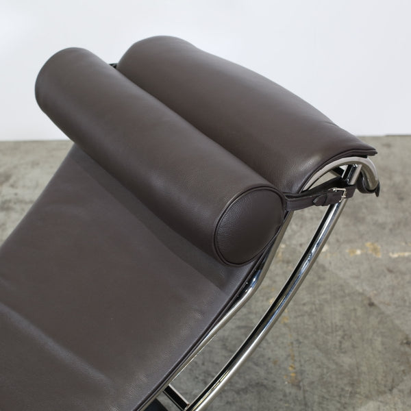Cassina LC4 Chaise Longue @ REHAUS