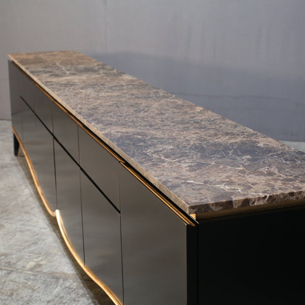 Christopher Guy Harper Cabinet @ REHAUS
