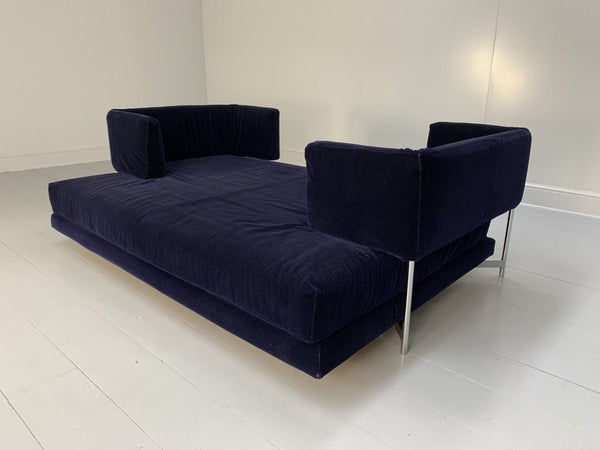 Edra L'Homme Et La Femme Daybed Sofa - In Navy Blue Mohair Velvet @ REHAUS