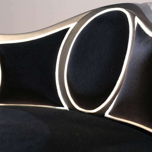 Féraud Round Chaise by Christopher Guy @ REHAUS
