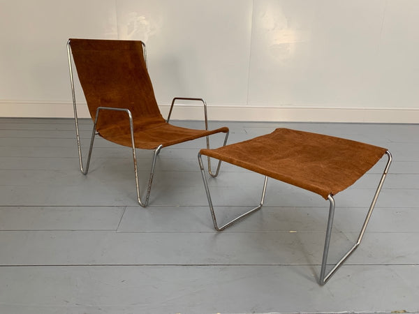 Fritz Hansen Bachelor Lounge Chair & Footstool - In Suede Leather & Chrome @ REHAUS