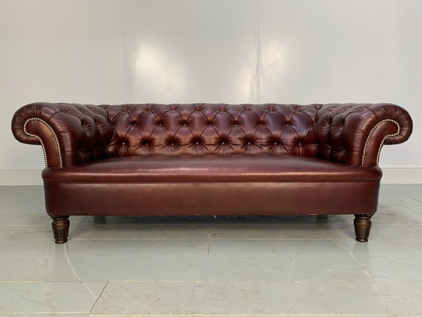 George Smith Leather Sofa - Early Victorian Chesterfield - Buttoned Sofa in Cinnamon Leather @ REHAUS