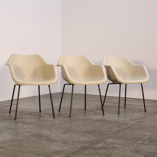 Hille Armchair by Robin Day @ REHAUS