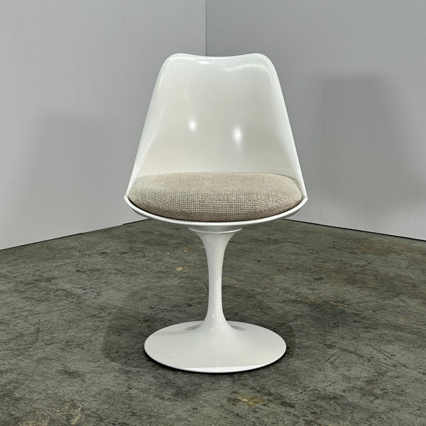 Knoll Tulip Chairs by Eero Saarinen, Set of Four @ REHAUS