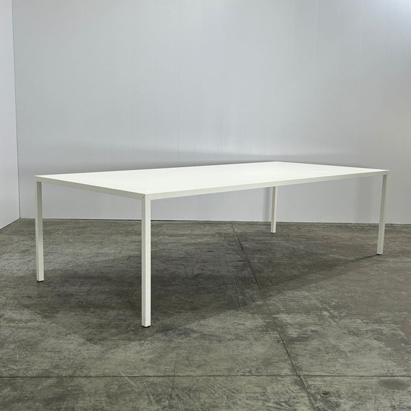 MDF Italia Tense Dining Table by Piergiorgio & Michele Cazzaniga @ REHAUS