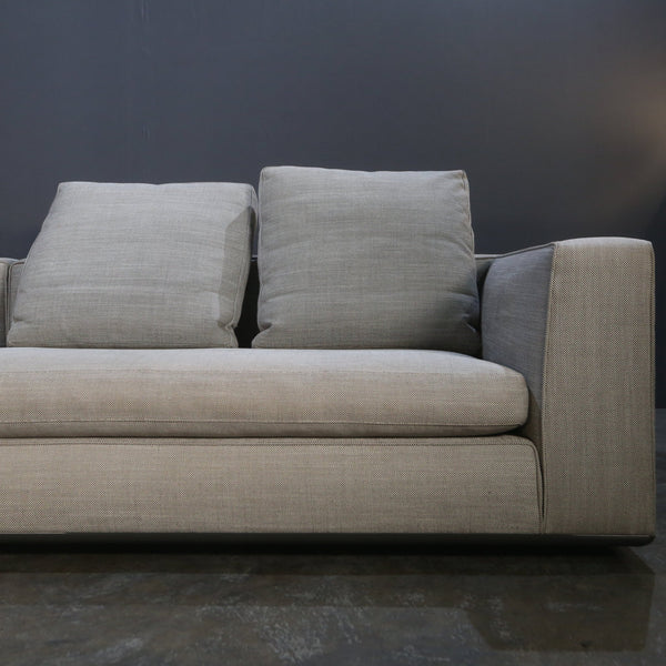 Minotti Hamilton Sofa with Chaise by Rodolfo Dordoni @ REHAUS