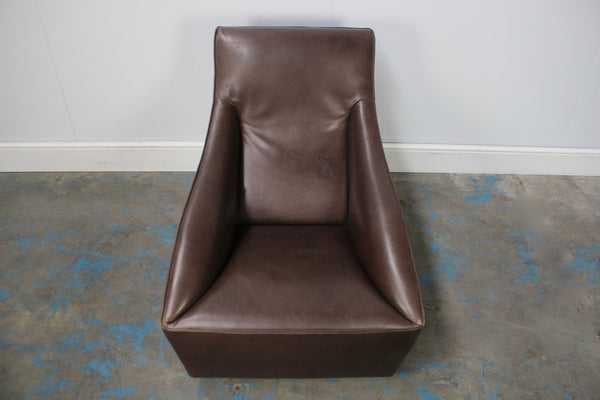 Molteni & C Doda Armchair in Dark Brown Leather @ REHAUS