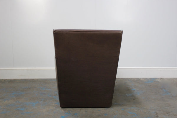 Molteni & C Doda Armchair in Dark Brown Leather @ REHAUS