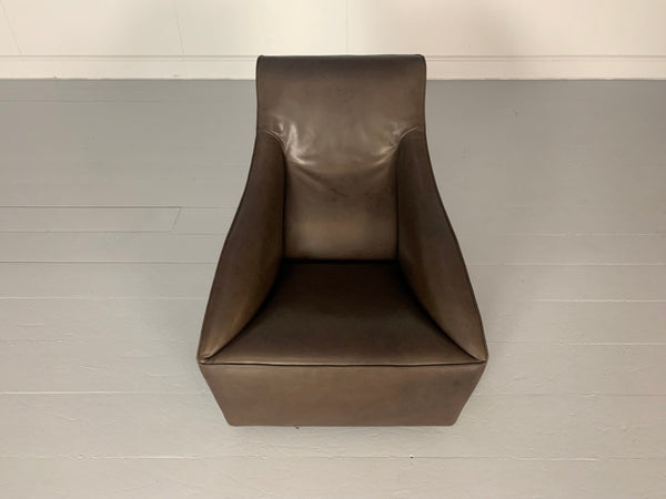Molteni & C Doda Armchair - In Pale - Walnut Brown Leather @ REHAUS