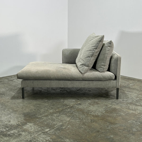 Molteni&C Paul Grey Chaise Longue by Vincent Van Duysen @ REHAUS