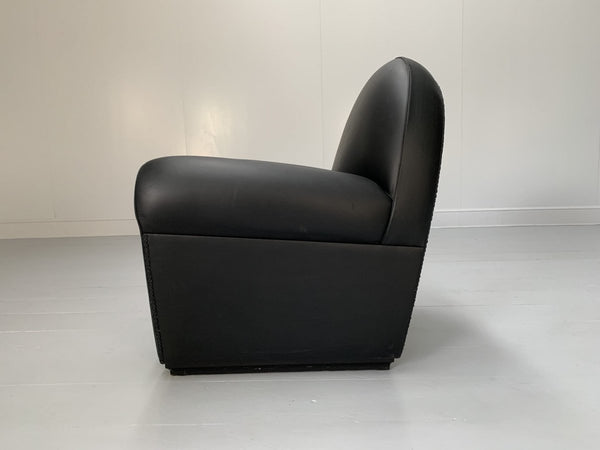 Pair of Poltrona Frau Vanity Fair Armchairs - In Pelle Frau Black Leather @ REHAUS
