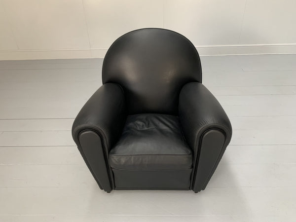 Pair of Poltrona Frau Vanity Fair Armchairs - In Pelle Frau Black Leather @ REHAUS