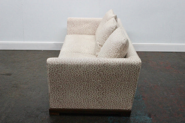 Promemoria Wanda 2.5 - Seat Sofa in Leopard - Print fabric @ REHAUS