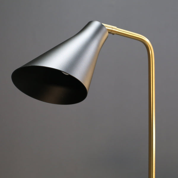 Rubn Lektor Desk Light by Niclas Hoflin @ REHAUS