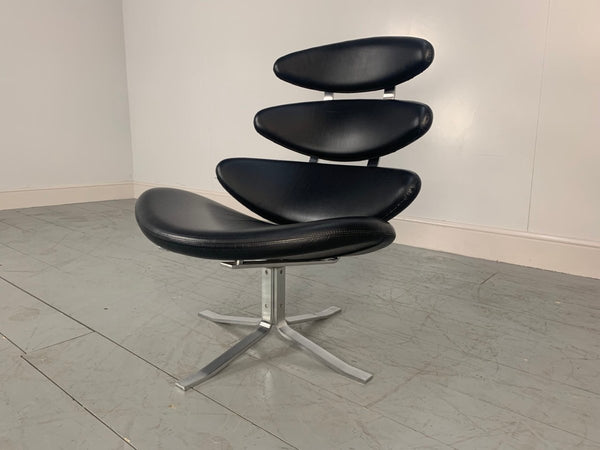 Spectacular Erik Jorgensen Corona EJ5 Chair in Black Apache Leather @ REHAUS