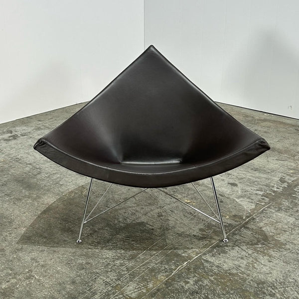 Vitra Coconut Leather Chair by George Nelson @ REHAUS