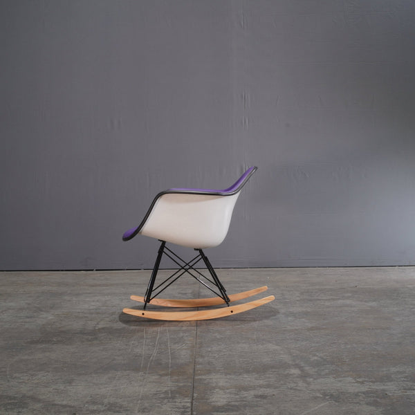Vitra Rocking Armchair with Rod Base by Eames - REHAUS - Vitra