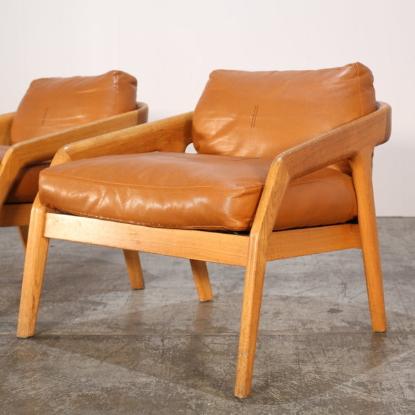 Zeitraum Friday 1 Lounge Chair by Formstelle @ REHAUS