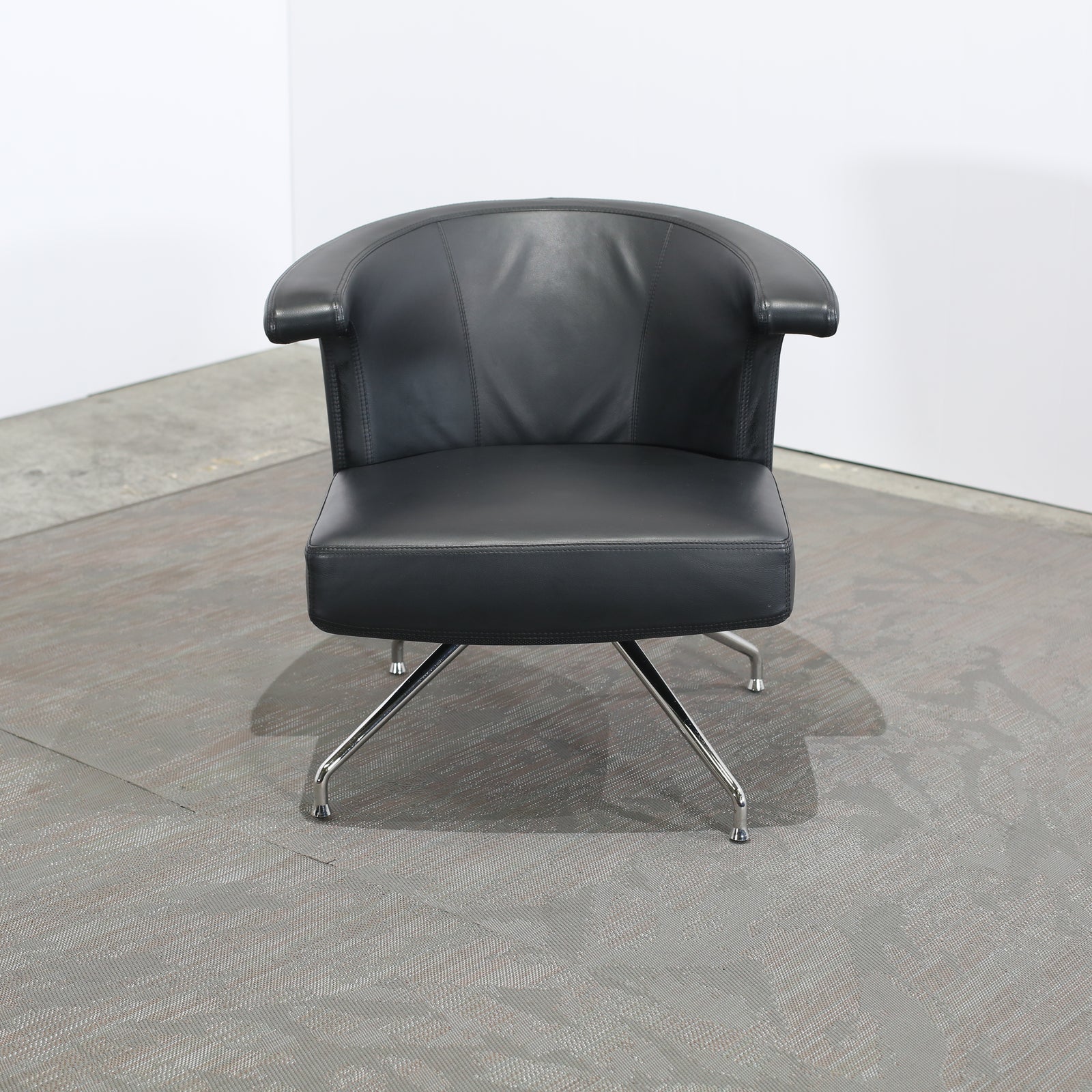 Frighetto Leather Swivel Chair