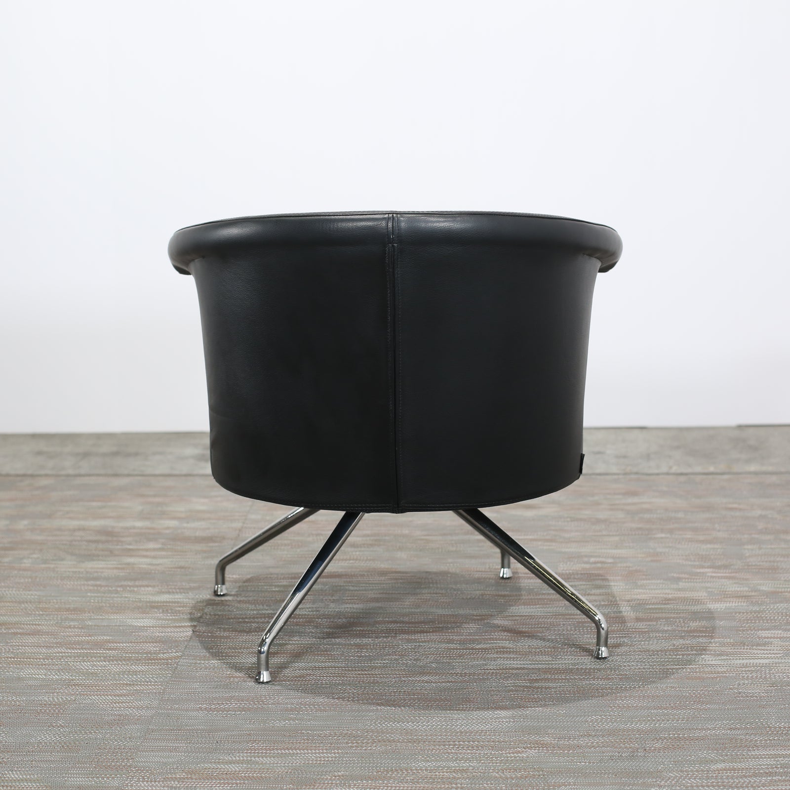 Frighetto Leather Swivel Chair
