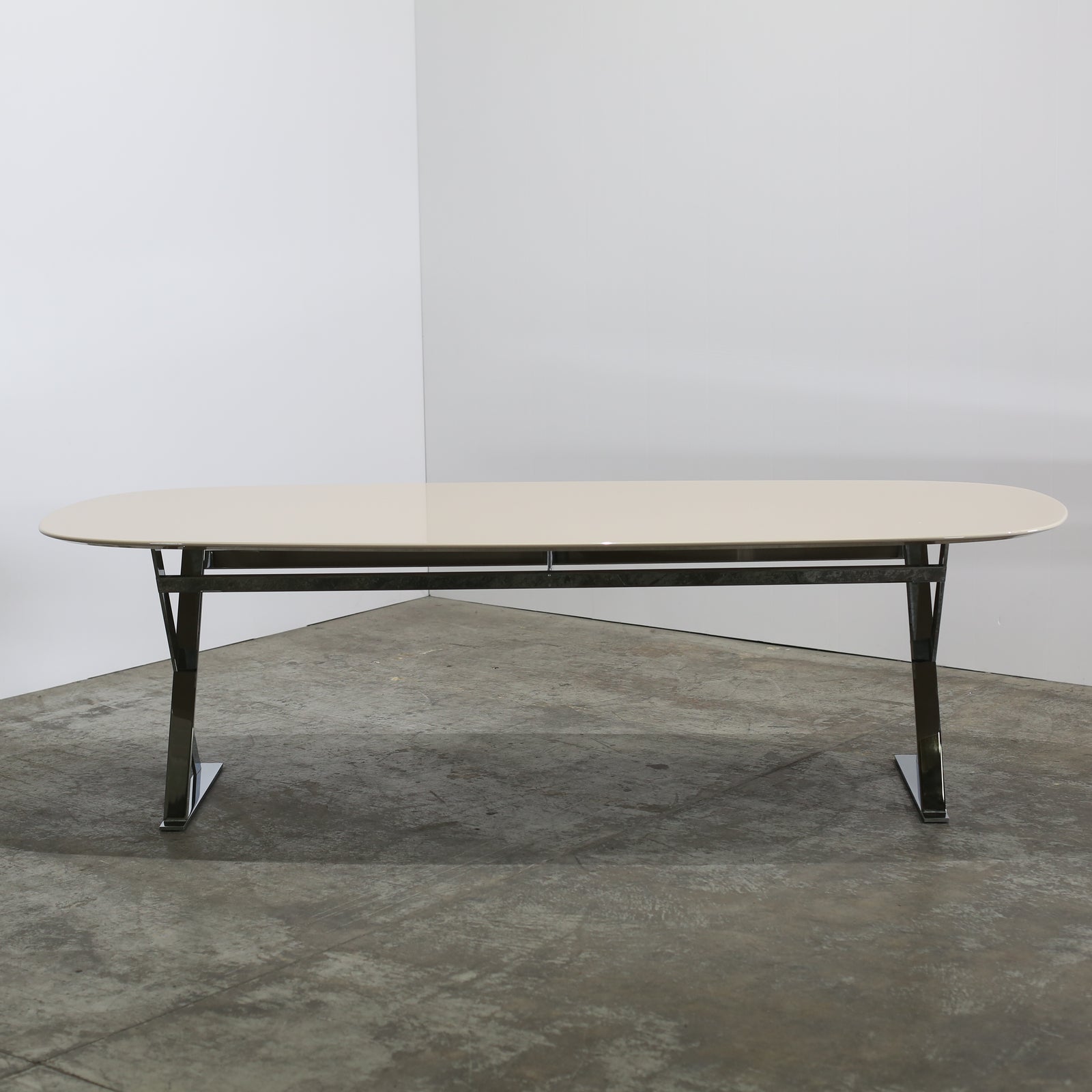 Maxalto Pathos Elliptic Table by Antonio Citterio