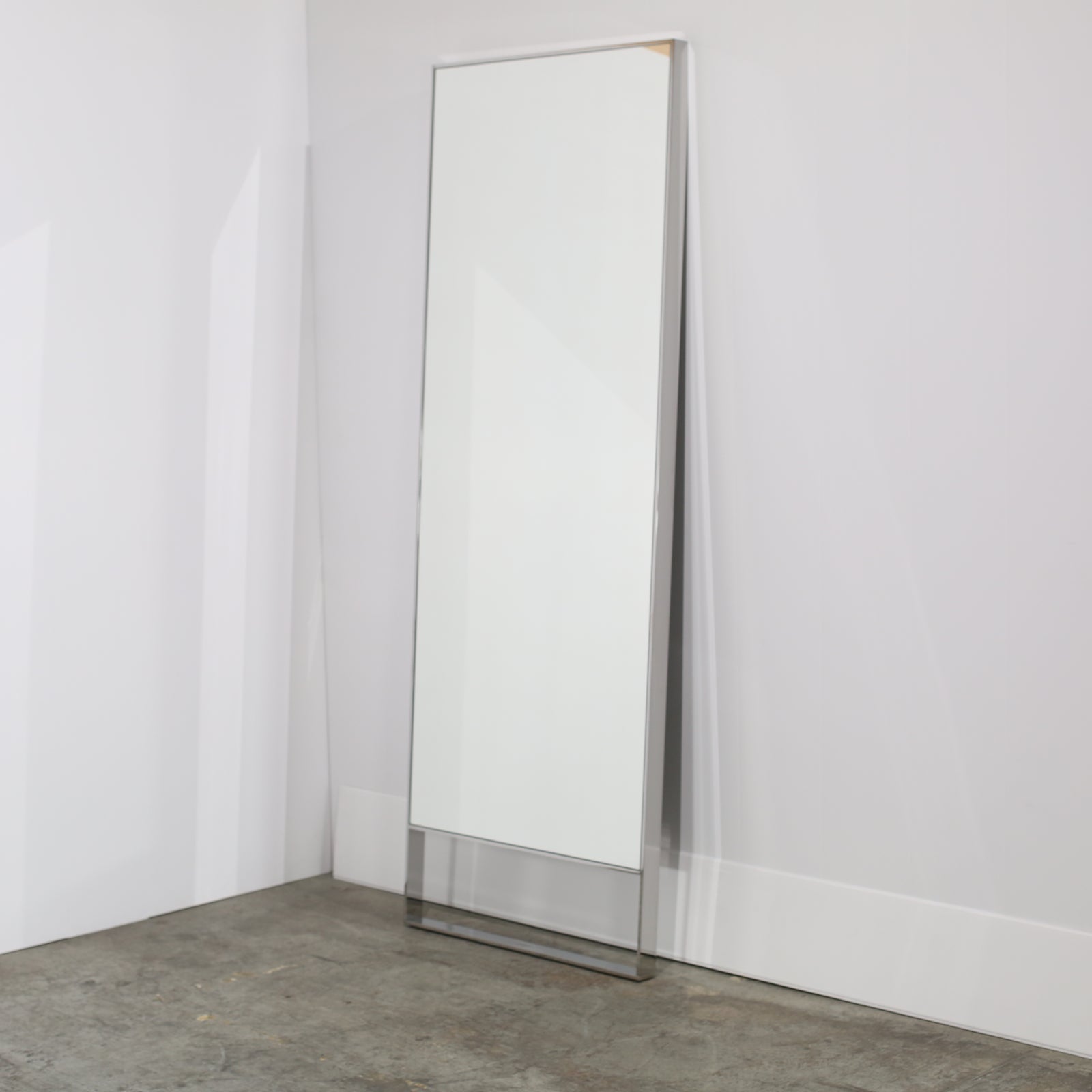 Psiche Wall Mirror by Maxalto