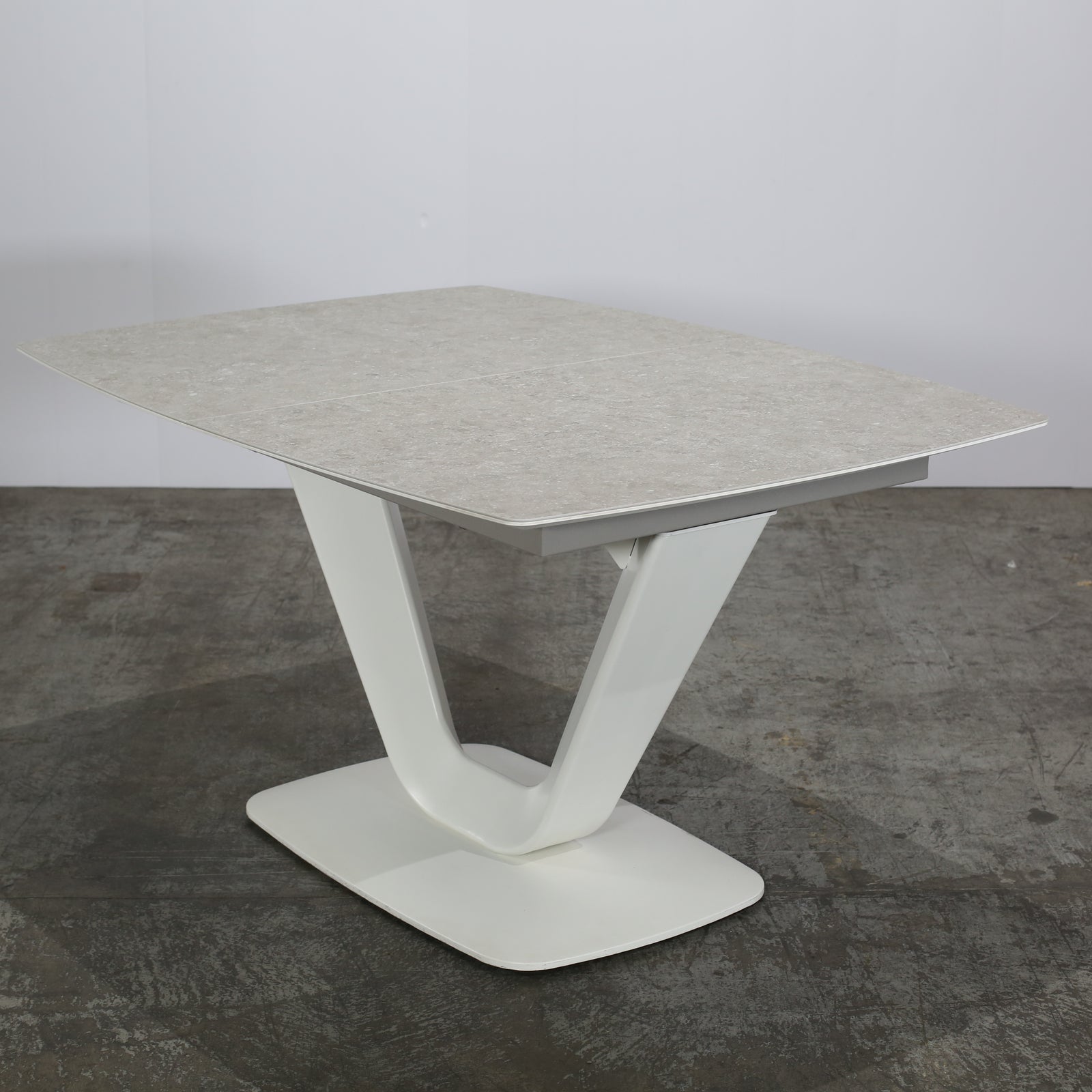 BoConcept Alicante Dining Table by ARDE