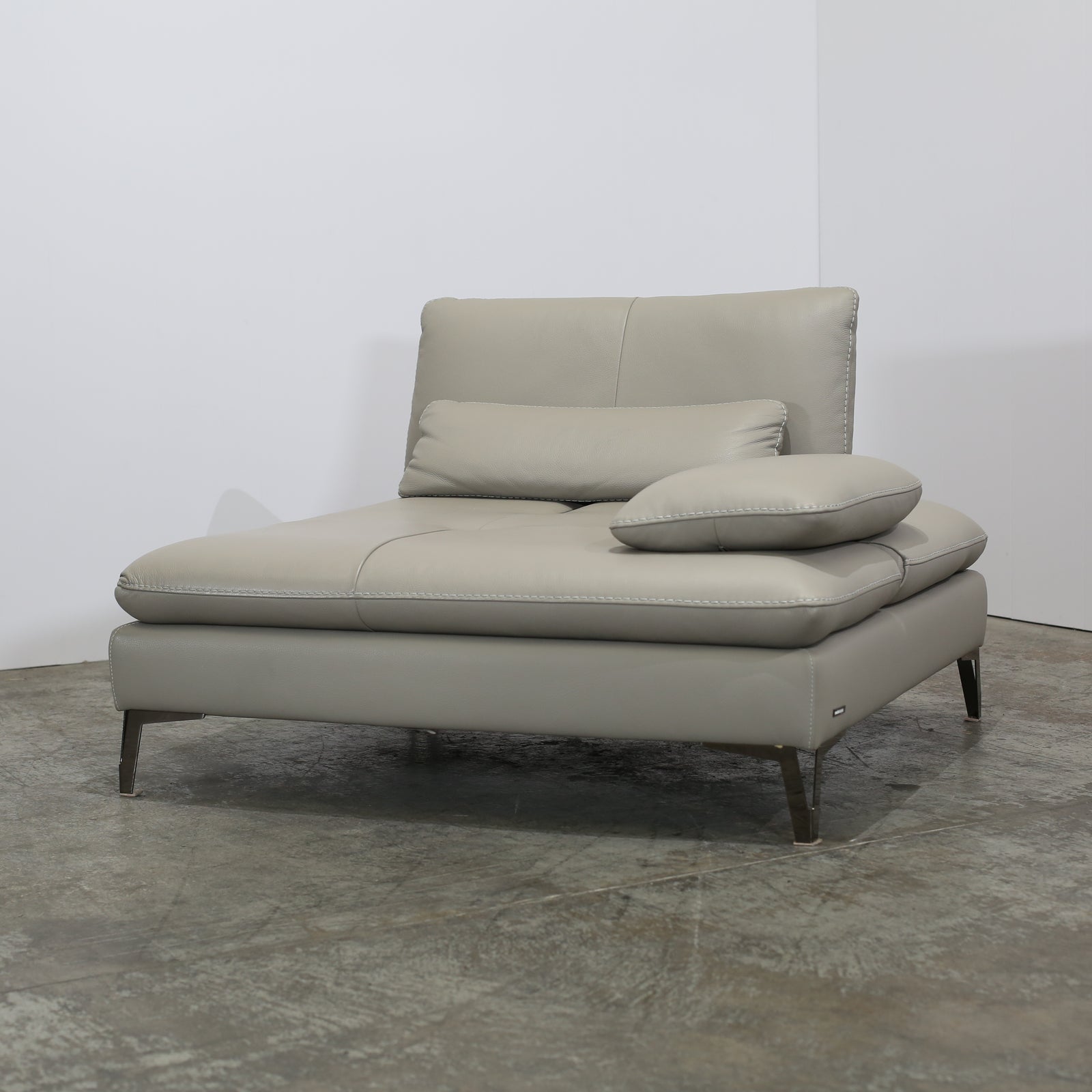 Roche Bobois Scenario Leather Living Room Set by Sacha Lakic