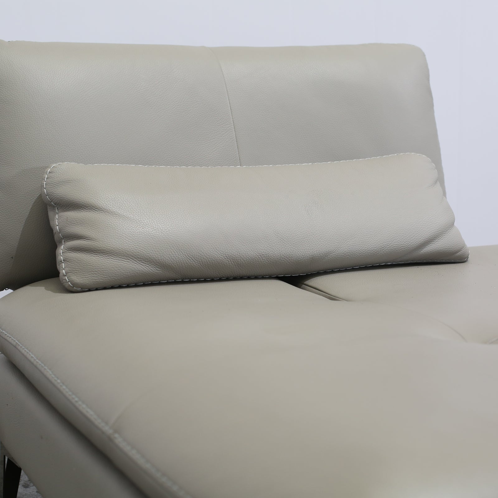 Roche Bobois Scenario Leather Living Room Set by Sacha Lakic