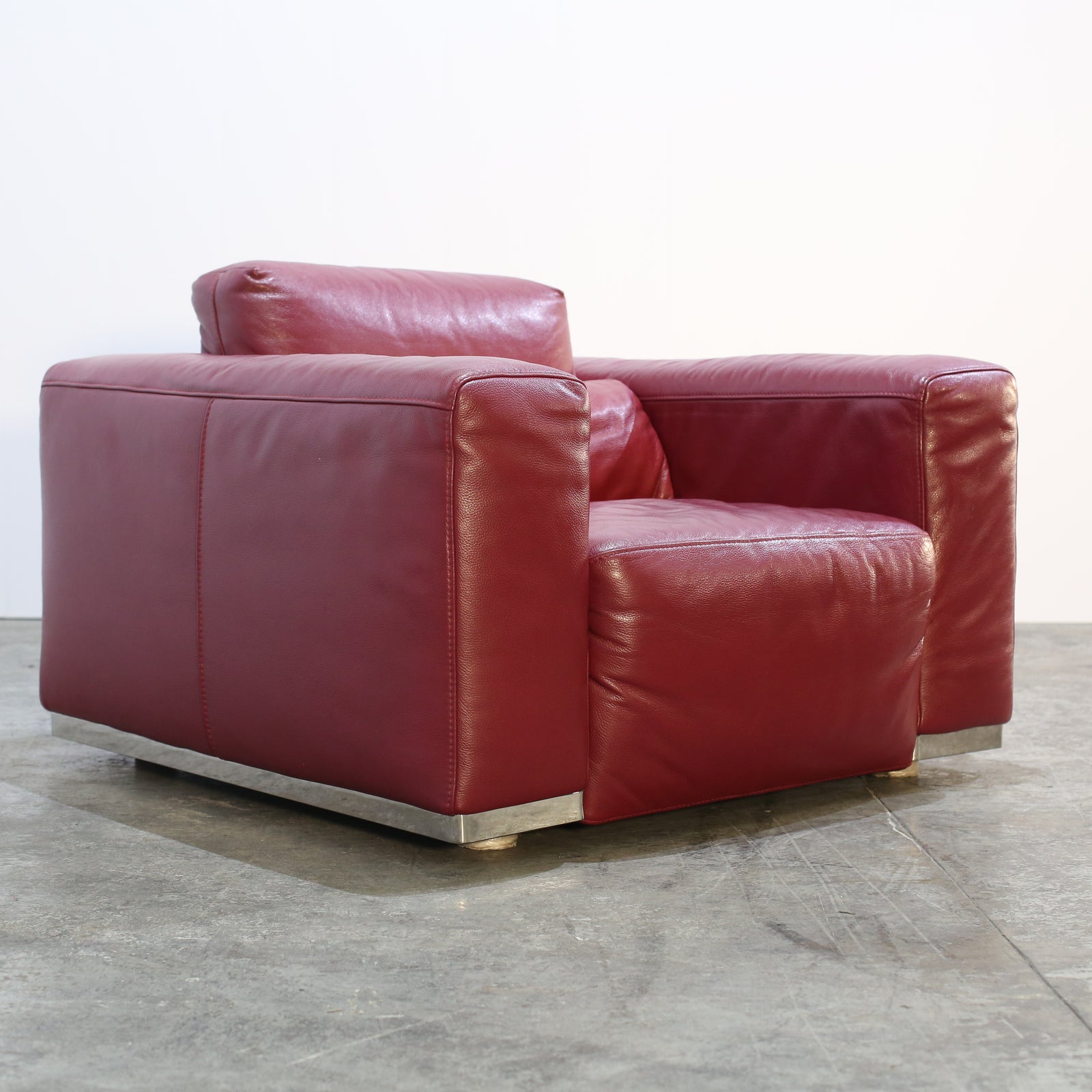 Kesterport Red Leather Armchair