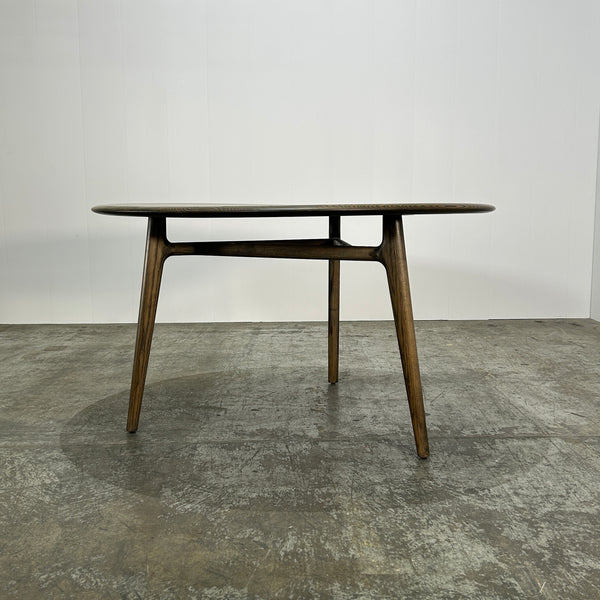 De La Espada Solo Round Table by Neri&Hu