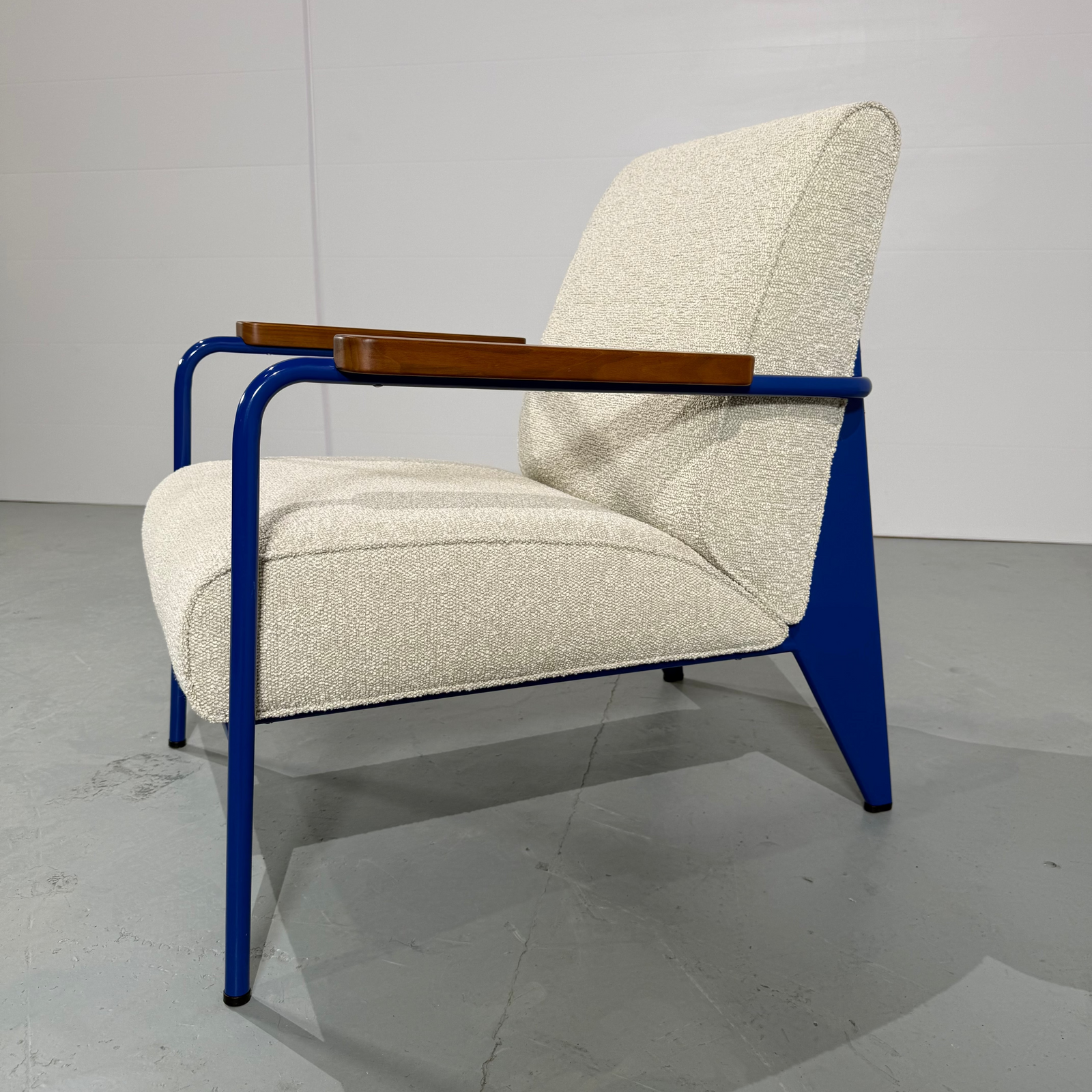Vitra Fauteuil de Salon by Jean Prouvé