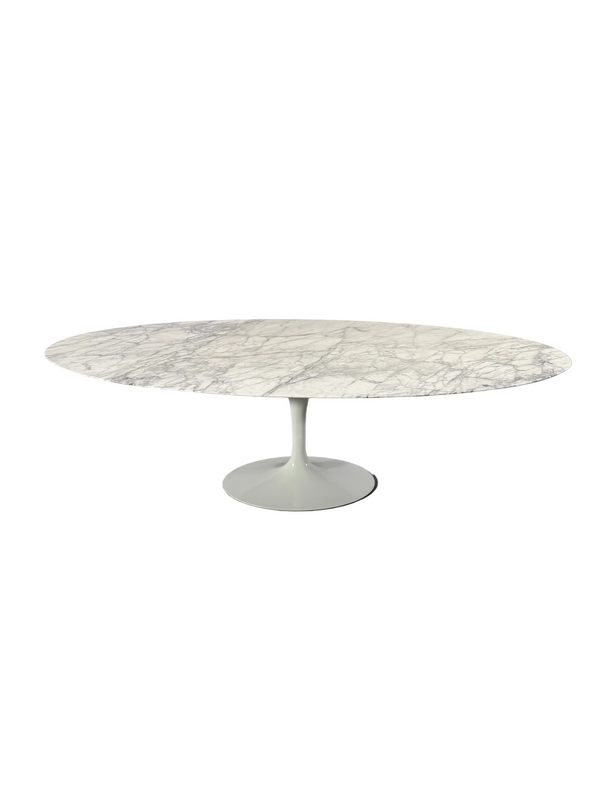 Knoll Saarinen Oval Tulip Dining Table