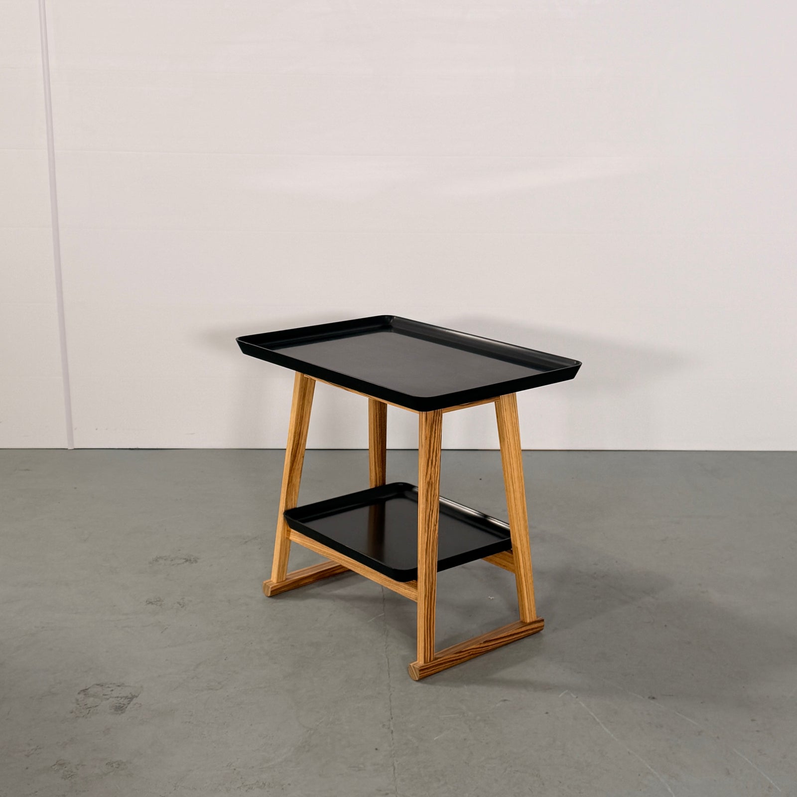 Maxalto Recipio Side Table