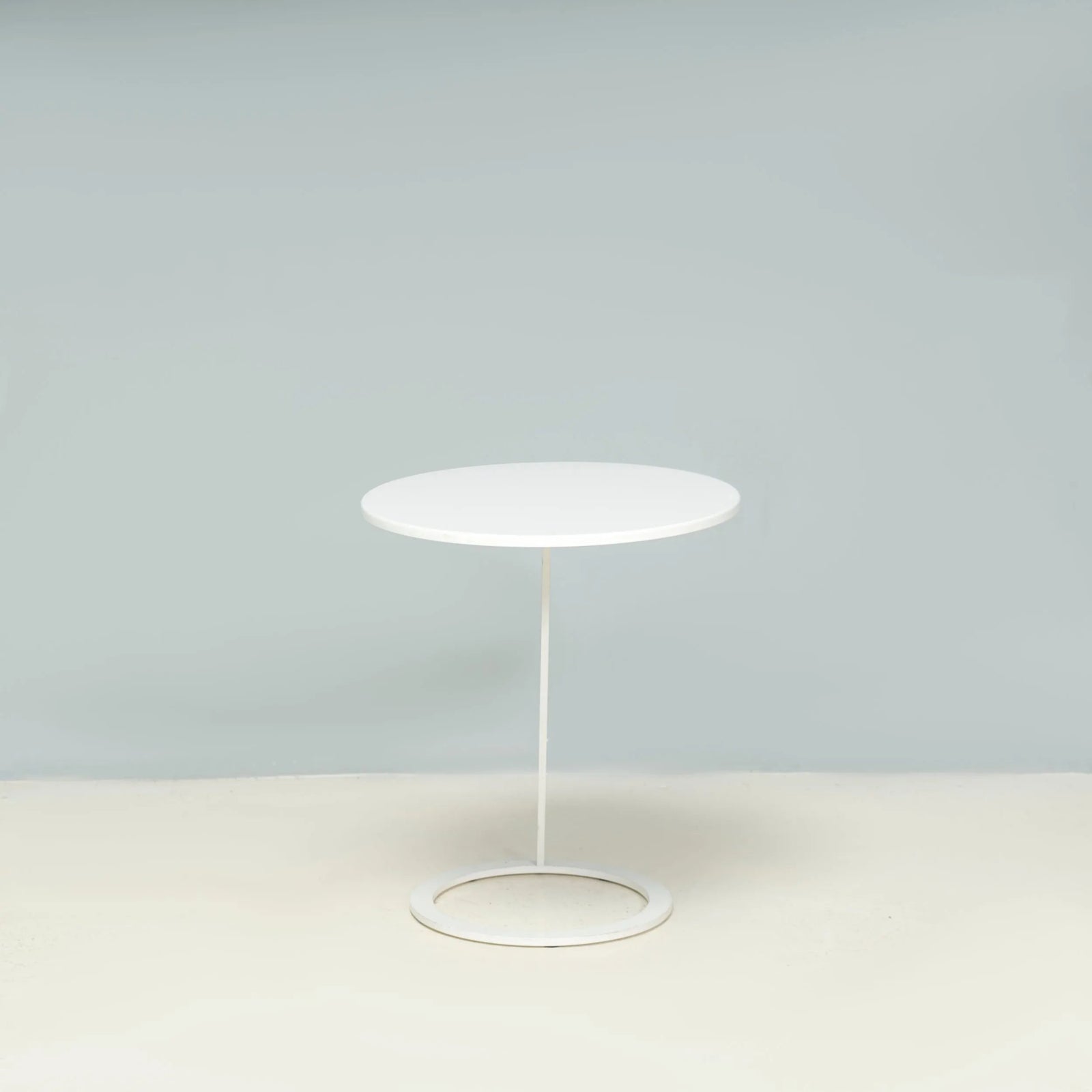 Alban - Sébastien Gilles for Ligne Roset White Good Morning Side Table - REHAUS - Alban - Sebastien Gilles