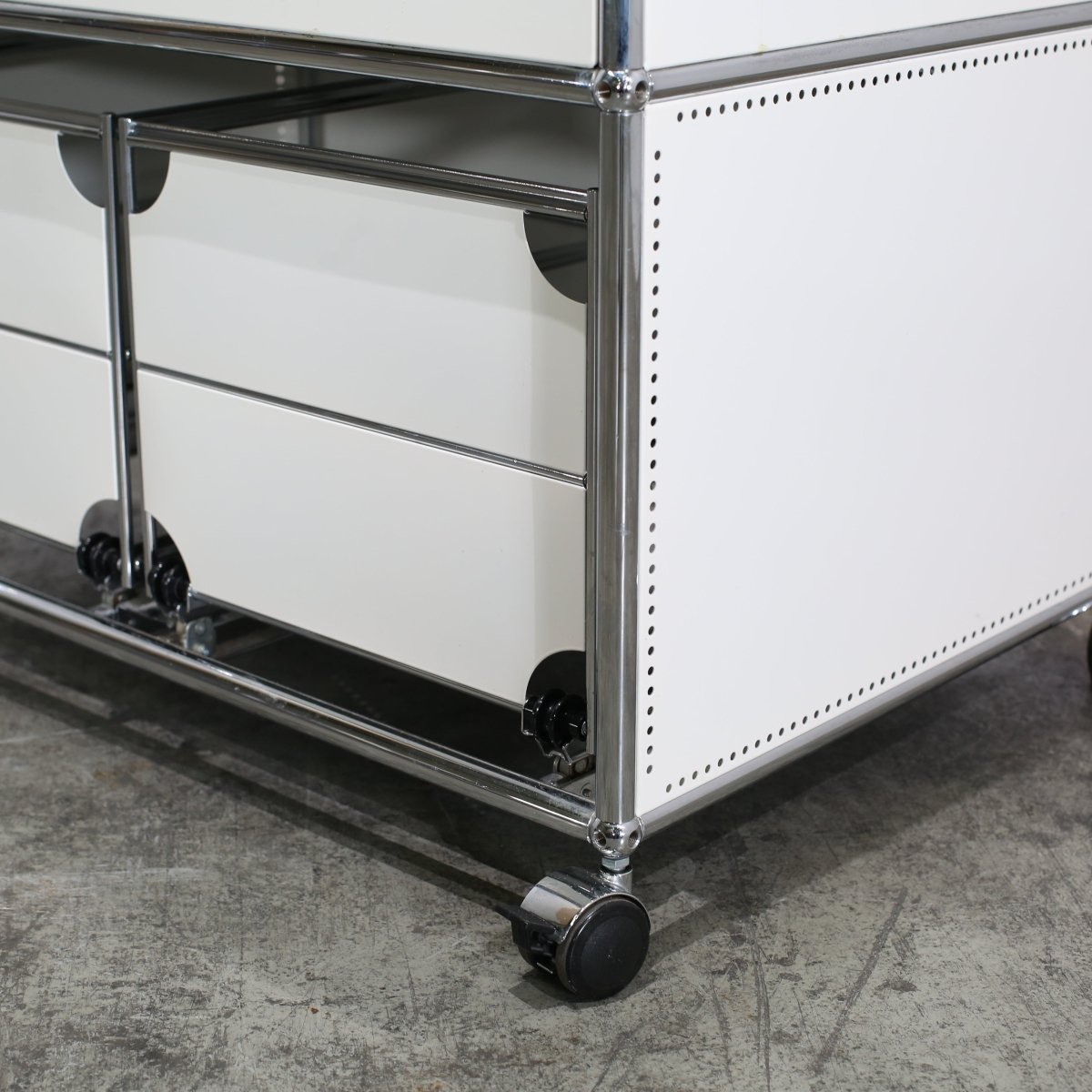 Aram Balchandani Hallway Storage Unit by USM @ REHAUS