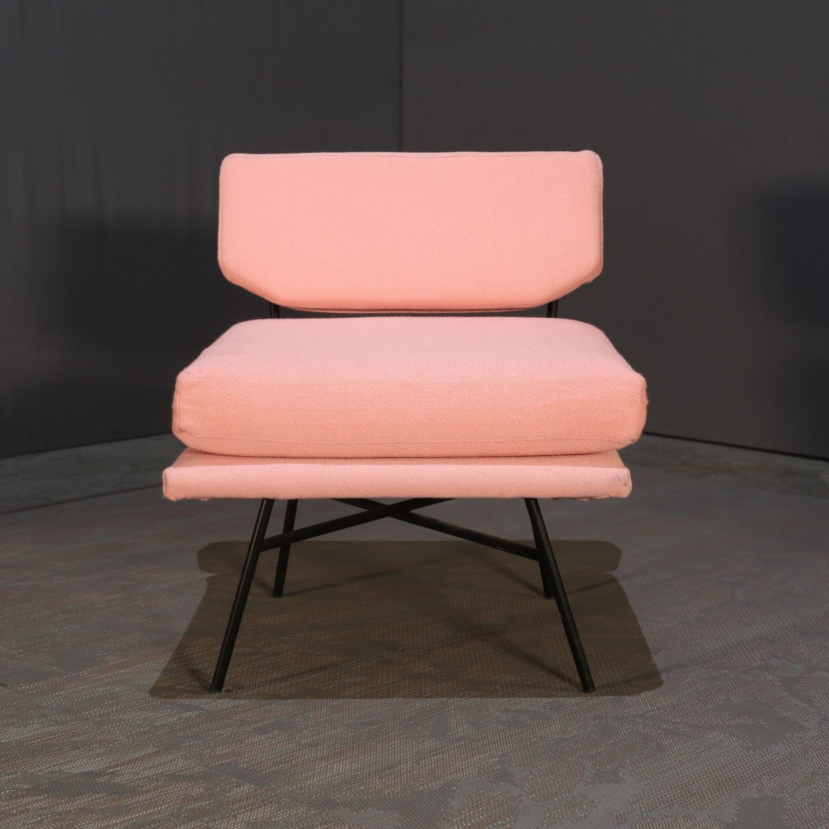 Arflex Pink Elettra Lounge Chair by B.B.P.R. Studio @ REHAUS